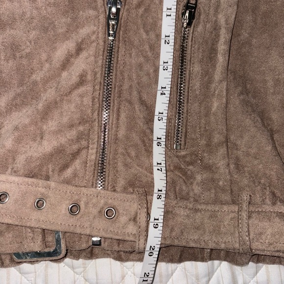 [BLANKNYC] Small Faux Suede Moto Jacket Taupe Belted Biker‎ Style Neutral Coat - Picture 7 of 7